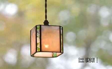 ステンドグラス　ランプ　ホワイトキューブ（ペンダントタイプ） HAF003