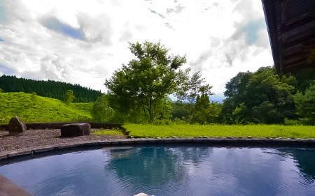 【扇温泉】阿蘇の山々を望む宿 おおぎ荘 ＜本館和室＞ ペア宿泊券 扇温泉 九州 熊本 阿蘇 一泊二食付き 温泉宿 温泉 露天風呂 天然温泉 旅館 旅行 トラベル チケット ペア 宿泊券 旅行券 食事付き 観光 ギフト 贈答用 南小国町観光協会 南小国町