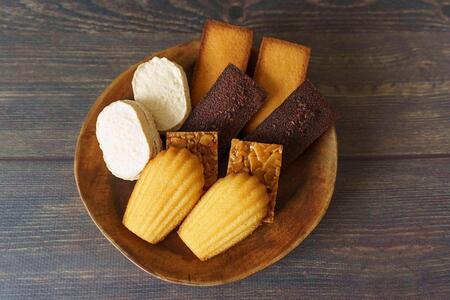 ＜ラ・マーレ・ド・チャヤ＞ガトーセック＜5種10個入＞ AJG0005