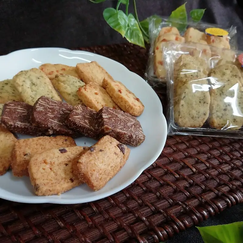 国産小麦を使用したクッキー6種詰め合わせ【csaz0002】