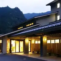 【平日限定】季楽里龍神 1泊2食（夕食・朝食付き）ペア宿泊券 / 温泉 おんせん 旅行 宿泊 リラックス 龍神温泉 露天風呂 旬食材 癒し 和歌山 田辺市 【krr001】