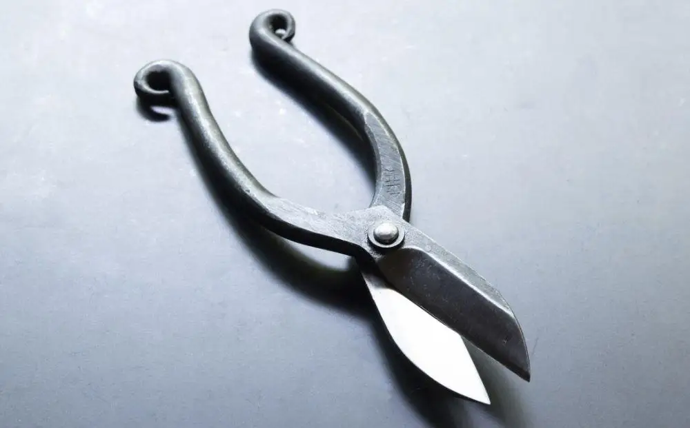 【金高刃物老舗】花鋏 黒打ち（五寸五分）