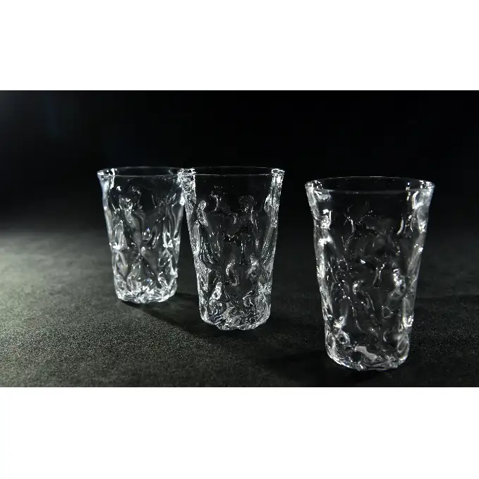 水面　タンブラー（1脚）〈ガラス タンブラー コップ おしゃれ 工芸品 食器 日用品〉 