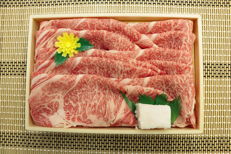 神戸ビーフロースすき焼き肉600g入り