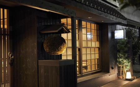 【SAKE Bar Hotel ASAKUSA】スイートルーム 1泊2名様 ペア宿泊券〈朝食付・日本酒飲み放題〉_0208-001-T06