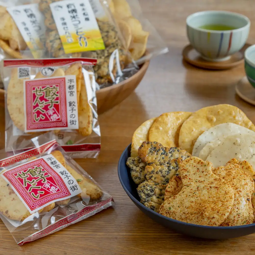 人気！手焼きせんべい5種詰め合わせ（餃子、醤油、黒胡椒、黒胡麻、七味） ｜  せんべい 煎餅 おせんべい 餃子 国産有機米 添加物不使用 本醸造醤油