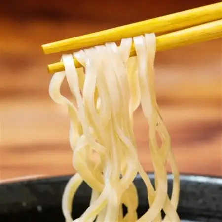 【細生麺の沖縄そば】ちょーでーぐぁ 特製本ソーキ入り 4食セット【配送不可地域：離島】【1523261】
