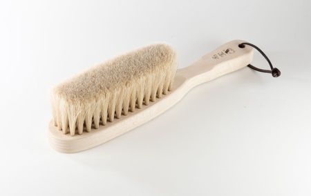 【浅草アートブラシ】手植え最高級カシミヤ用洋服ブラシ「名宝」（桐箱入り）_0091-059-T06