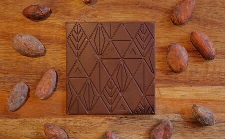 自社工房製造 チョコレートバー おまかせ 4枚 セット 詰め合わせ チョコレート チョコ お菓子 菓子 洋菓子 おやつ デザート スイーツ チョコレート菓子 ギフト 贈り物 プレゼント 東京 東京都 豊島区