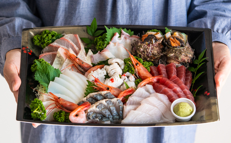新鮮なお魚を捌いた日に冷蔵で発送！お刺身セット 約4人前  / 刺身 盛り合わせ 新鮮 冷蔵 お刺身 セット 寿司ネタ お寿司 お魚 刺身盛り合わせ【城崎温泉 おけしょう鮮魚】【お電話で希望の配送日時を確認しますので受取安心】