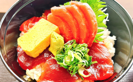 三崎「 魚市場食堂 」 特製熟成ダレの まぐろ漬け丼 ペア お食事券 M017-002 チケット 体験
