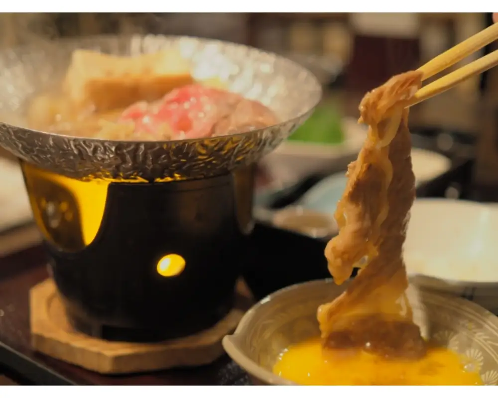 【えりも短角牛】肩ロースとバラのすき焼きセット【er007-018】牛肉 牛 肉 ビーフ ロース バラ肉 すき焼き用 鍋 お取り寄せ 冷凍 冷凍便 国産 北海道産 北海道 えりも町