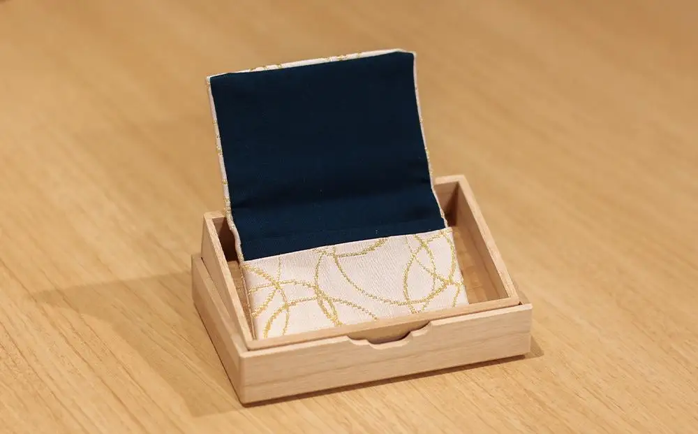 【sampai】リサイクル糸の西陣織名刺ケース