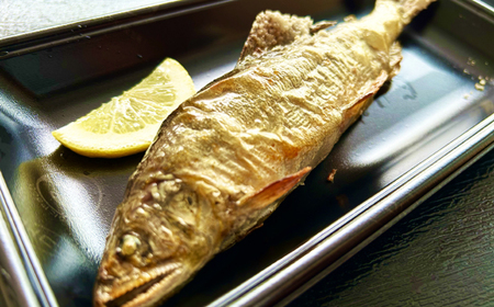鮎の塩焼き【アユ 塩焼き 600g～700g 6尾～10尾 鳥取県産 日吉津村 冷凍】