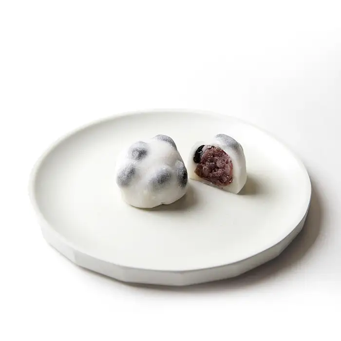 52-02和菓子の王道！黒豆大福１５個（里山工房和菓子たむら）