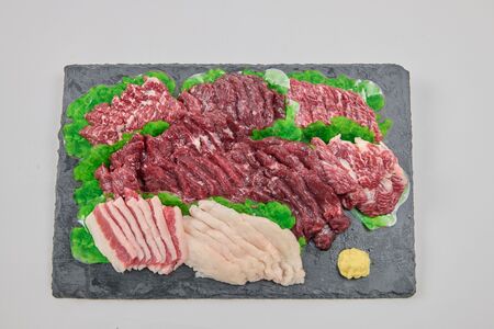 馬刺し 4種 盛り合わせ 550g 醤油5袋 生姜5袋付き
