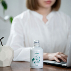 DECON (デコン) ka-ra-da mizu (みず) 290ml 1箱24本入り