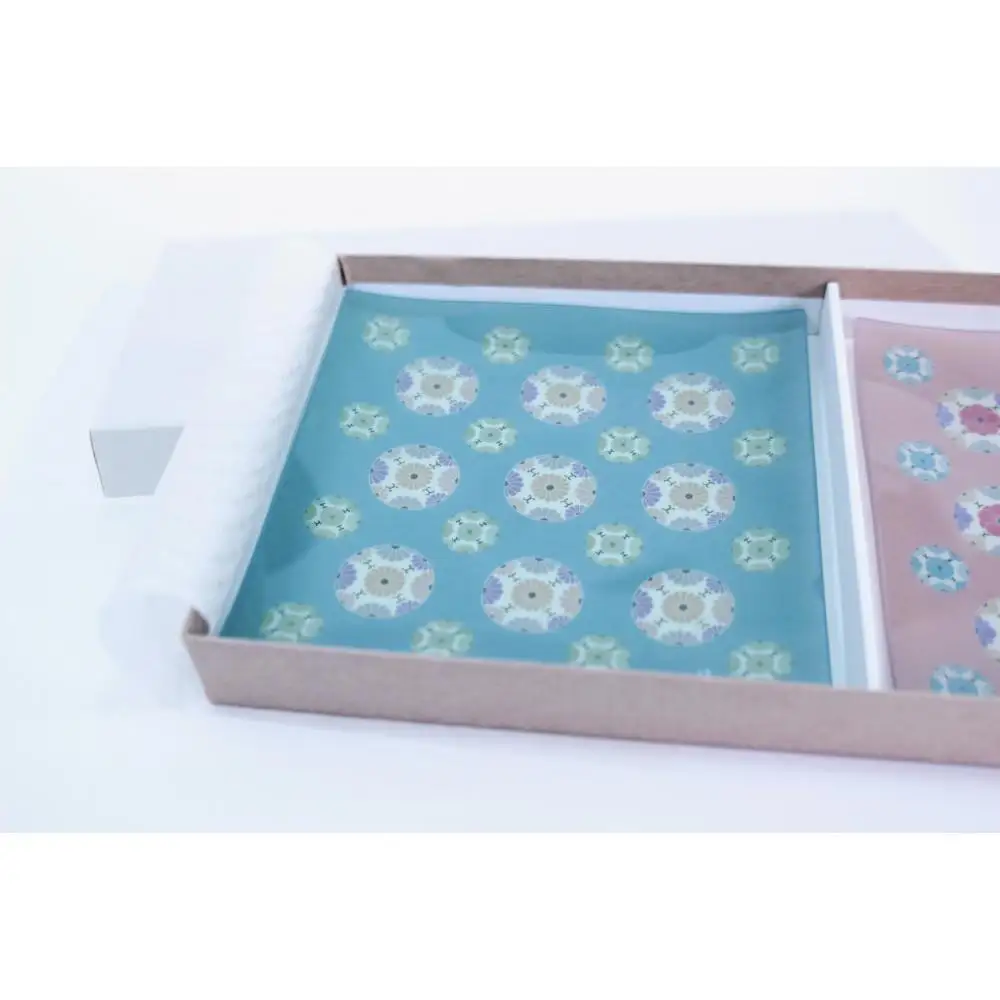 そめゆら　お皿ペアセット　【菊紋と梅紋】