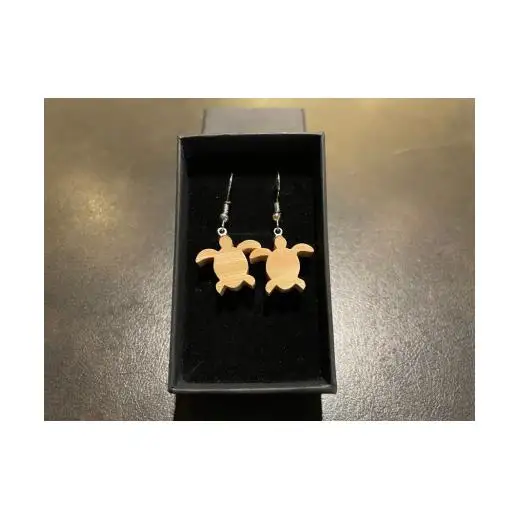 にいみのひのき ピアス（カメ）イヤリングに変更可