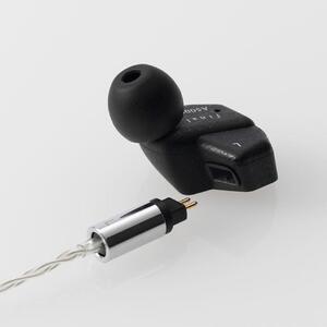 有線イヤホン final A5000 高音質 2PINソフトシルバーコートケーブル付属 イヤホン