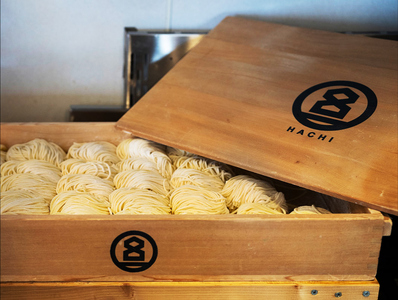 HACHI らーめん 弾八 4食セット｜ラーメン 醤油 しょう油 自家製麺 麺 めん 中細麺 スープ スープ付 会津若松 会津 ハチ はち 弾八 お取り寄せ テレビ グルメ番組 拉麺 [0909]