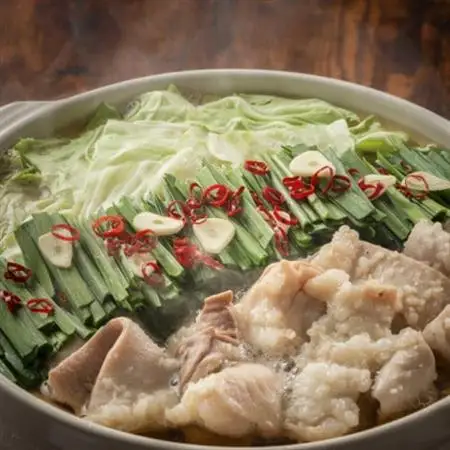 よくばりもつ鍋セット 醤油味2人前＆みそ味2人前(合計4人前) (米粉麺付)(大牟田市)_肉 もつ鍋 牛肉 鍋 鍋セット  惣菜・加工品 肉 鍋 なべ ナベ_【配送不可地域：離島】【1289106】