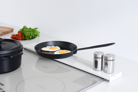 排気口カバー&ラック ロータイプ60cm用　ホワイト《幅65 ×奥行10 ×高さ2.8 （cm）》