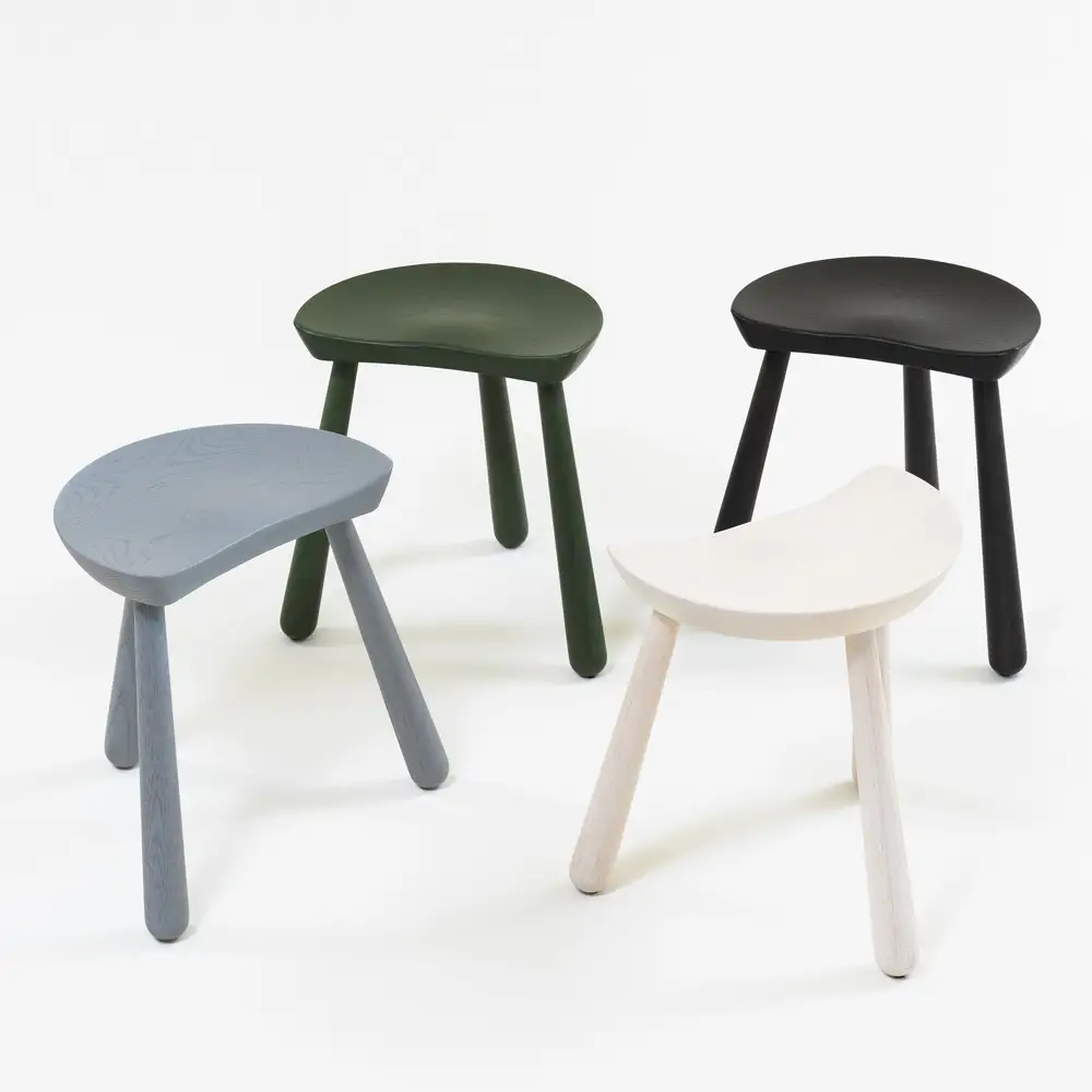 WK58．muku milk stool color（鉄黒） No.1027-02