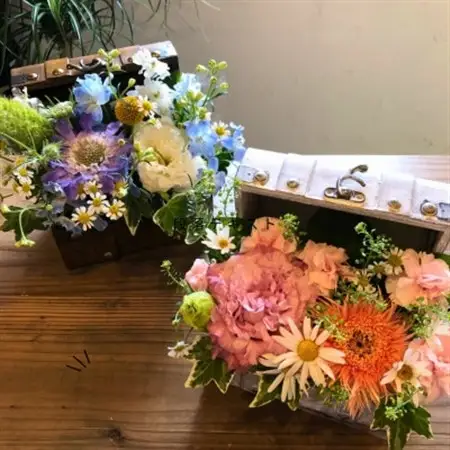 トレジャーBOXのフラワーアレンジメント_花・観葉植物  花 _【配送不可地域：離島・北海道・九州】【1556500】