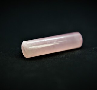 甲州印伝ケース付き　手彫り職人が彫ったローズクウォーツ印鑑13.5mm[5839-2108]
