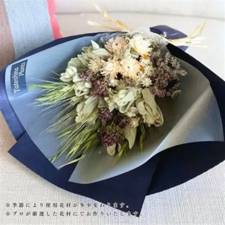信州 八ヶ岳の麓から贈るドライフラワースワッグ M(ホワイト＆ブルー)_花・観葉植物 造花・プリザーブドフラワー 花 _【1563980】