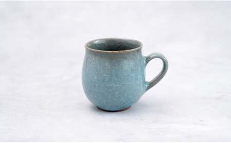 有田焼 貫入丸マグカップ【梶原大敬 茂正工房】器 うつわ 食器 マグカップ マグ カップ コップ コーヒーマグ 青磁 貫入 青 作家 手作り 手仕事 ろくろ シンプル 電子レンジ対応 30000円 3万円 A30-785
