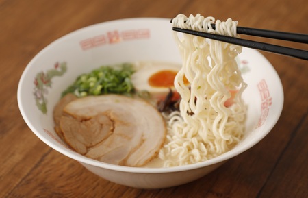 うまかっちゃん　濃厚新味　30食（5食入り×6パック）[M244-3]　ラーメン 豚骨 インスタント 乾麺 即席麺 拉麺 保存食 九州