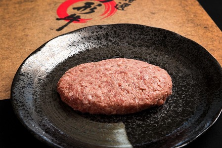 【30営業日以内配送】黒毛和牛「山形牛」100％ 贅沢 ハンバーグ （160g×4個）【調味料・保存料なし】　009-D-YL049