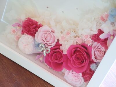 AF23 花時計・煌めくスワロフスキービーズ ピンクローズ | 花 はな お花 フラワー 薔薇 バラ ローズ 時計 アレンジ ギフト プレゼント 贈り物 プリザーブドフラワー インテリア 雑貨 誕生日祝い 記念日 新築祝い 結婚祝い 長野県 松川村 信州