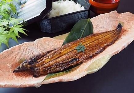1663 伊勢うなぎの詰め合わせセット　鰻　ウナギ　ふっくら　香ばしい　白焼き　蒲焼き　かばやき　肝焼き　清流宮川　伊勢志摩　伊勢市産　秘伝のタレ　うな重　うな丼　ひつまぶし　国産