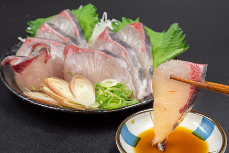 【 カンパチ 】 カンパチ刺身250～450g