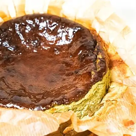 埼玉県産抹茶のバスクチーズケーキ_菓子・スイーツ ケーキ  _【配送不可地域：離島】【1522126】