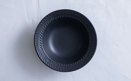 【波佐見焼】ローズマリー リムボウルM マットブラック 2枚セット 食器 皿【翔芳窯】[FE338]