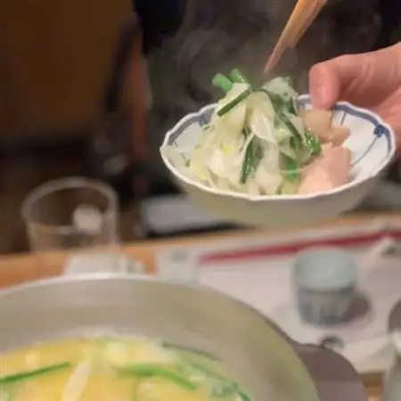 水炊き4人前セット(大牟田市)_肉 水炊き 鶏肉 鍋 鍋セット  惣菜・加工品 肉 鍋 なべ ナベ_【配送不可地域：離島】【1557963】