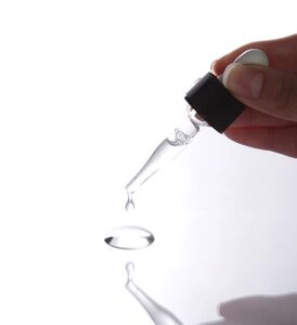 そのまま！レチノール美容液　20ml　3本《株式会社ドウシシャ》
