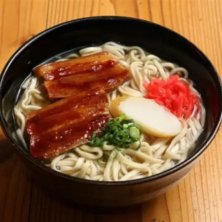 【毎月定期便】人気観光地「そば処 玉家」がお届けする沖縄そば(三枚肉/ソーキ)全2回【配送不可地域：離島】【4061266】