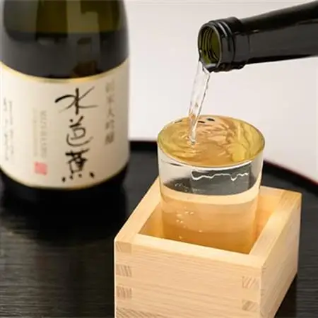 水芭蕉 純米大吟醸 720ML (化粧箱入り)_酒・アルコール 純米大吟醸 日本酒 sake サケ_【1571735】