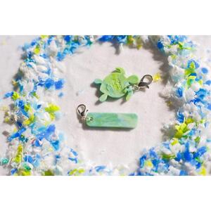 与論島の廃プラを減らしたい「アップサイクルキーホルダー」ウミガメver