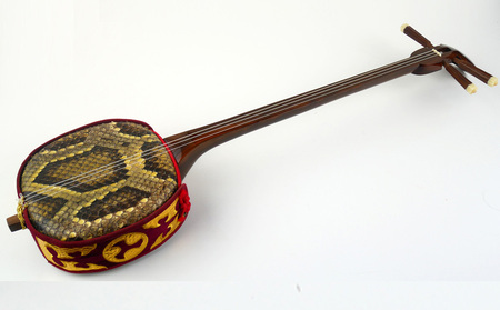 三線　「屋良三線屋」の沖縄産クロユシギ三線
