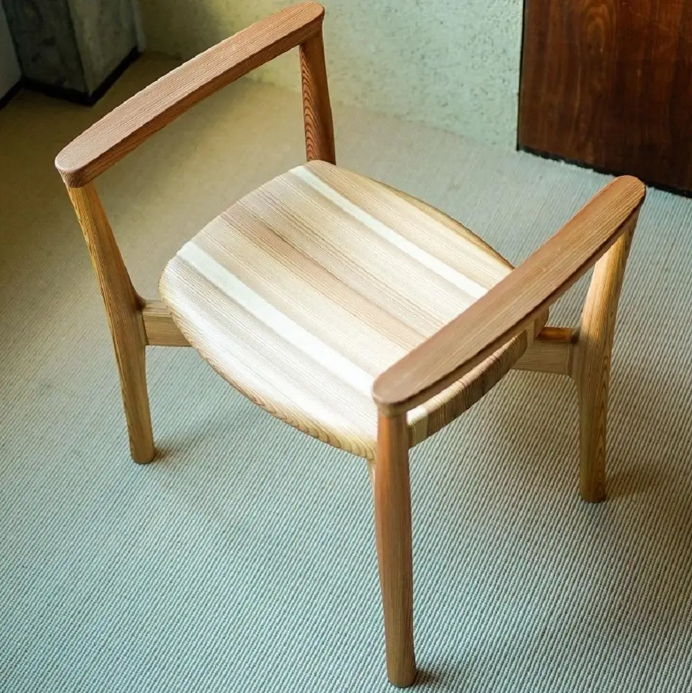 杉アームスツール 約幅650× 座高450×奥行470mm