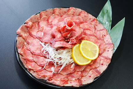 牛タン 薄切り 2mm スライス 塩味 約500g 2p 計1kg [佐利 宮城県 南三陸町 30ag0020]
