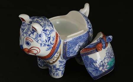 有田焼 禁裡御用（宮内庁）窯元 辻精磁社 染錦 未草文 犬筥 A875-2