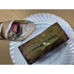 バターをたっぷり使用したパウンドケーキ　抹茶&ホワイトチョコ　1本