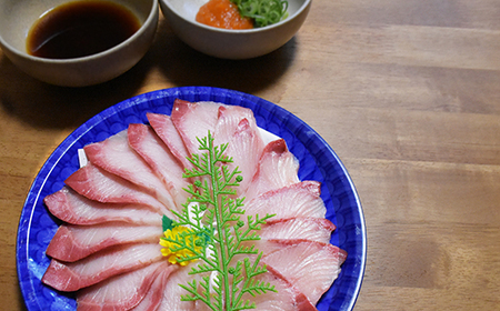 ぶり しゃぶしゃぶ 300ｇ 2〜3人前 カット済 新鮮 国産 産地直送 魚介類 海鮮 冷蔵便 しゃぶしゃぶ用切り身 正月 海鮮鍋 ふるさと納税 三重県 尾鷲市 HA-72